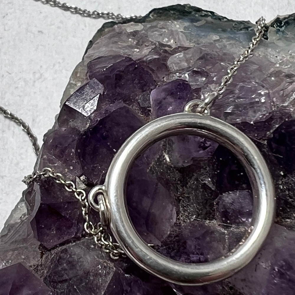 NVC Sterling Silver 925 Circle Eternity Pendant Necklace Minimalist Chain Avon